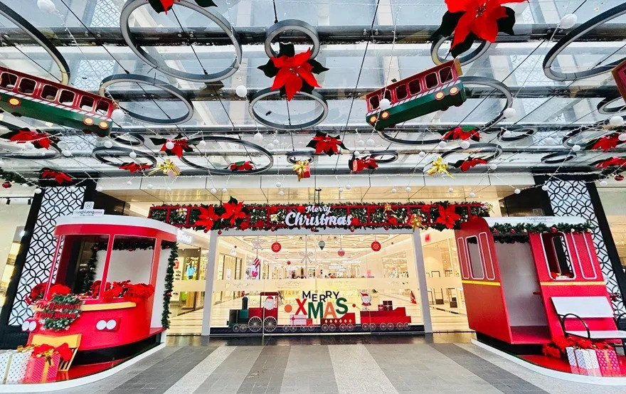 Tổng hợp 17+ địa điểm chụp ảnh Noel miễn phí tại Sài Gòn