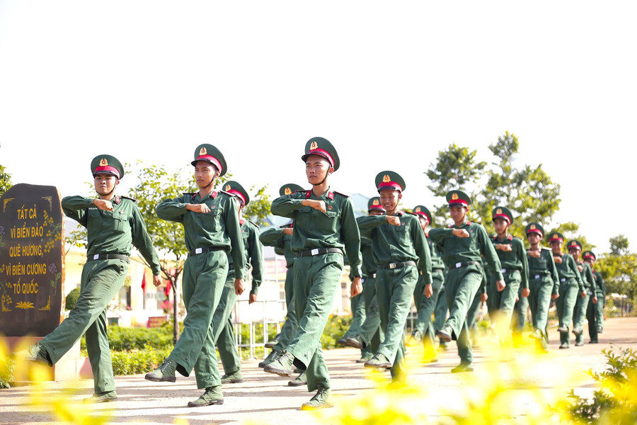 Lâm Đồng huấn luyện chiến sĩ mới “cơ bản, thiết thực, vững chắc”