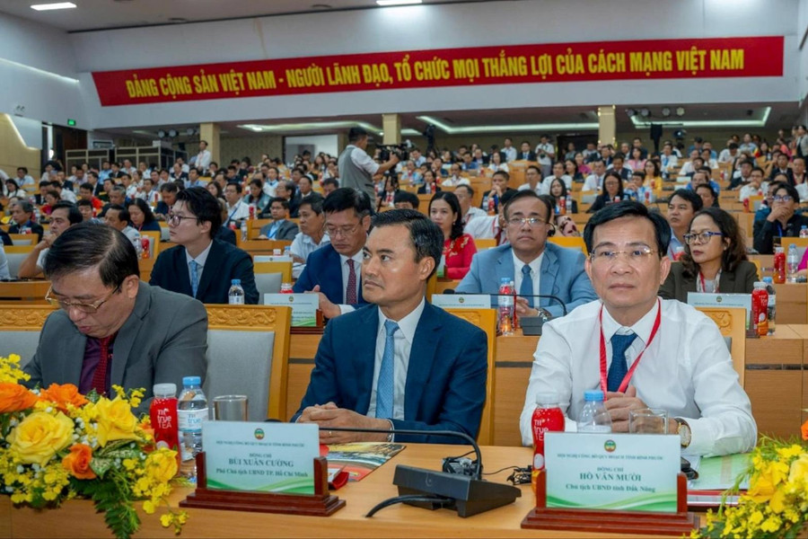 Đồng chí Hồ Văn Mười tham dự hội nghị công bố quy hoạch tỉnh Bình Phước