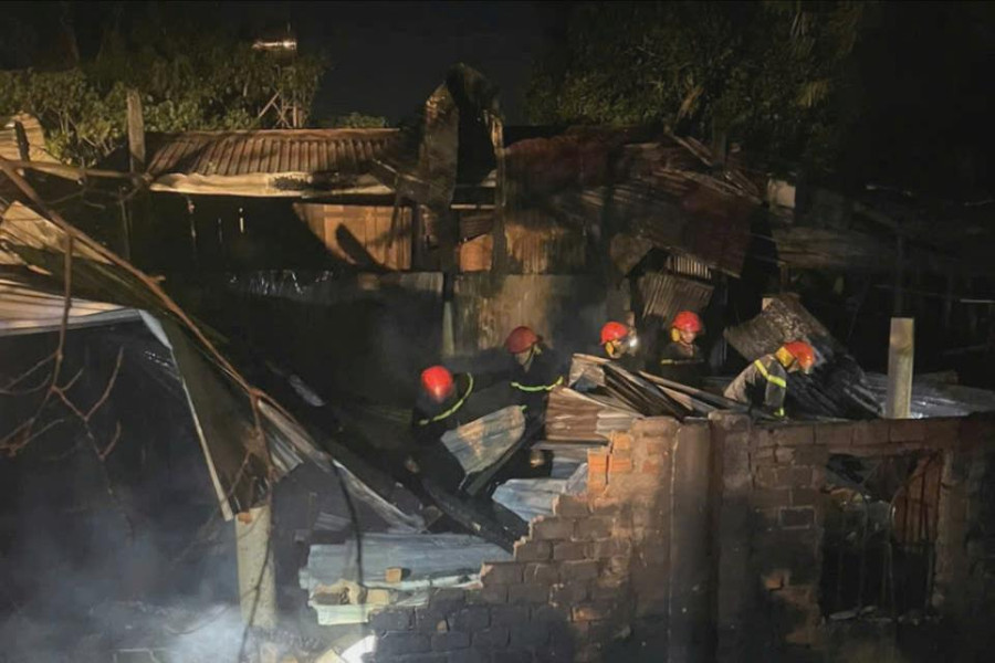 Đắk Nông: 1 căn nhà sàn bị cháy rụi