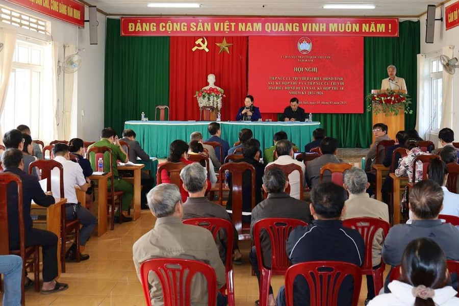 Đại biểu HĐND 2 cấp tỉnh Đắk Nông tiếp xúc cử tri xã Đắk Sắk