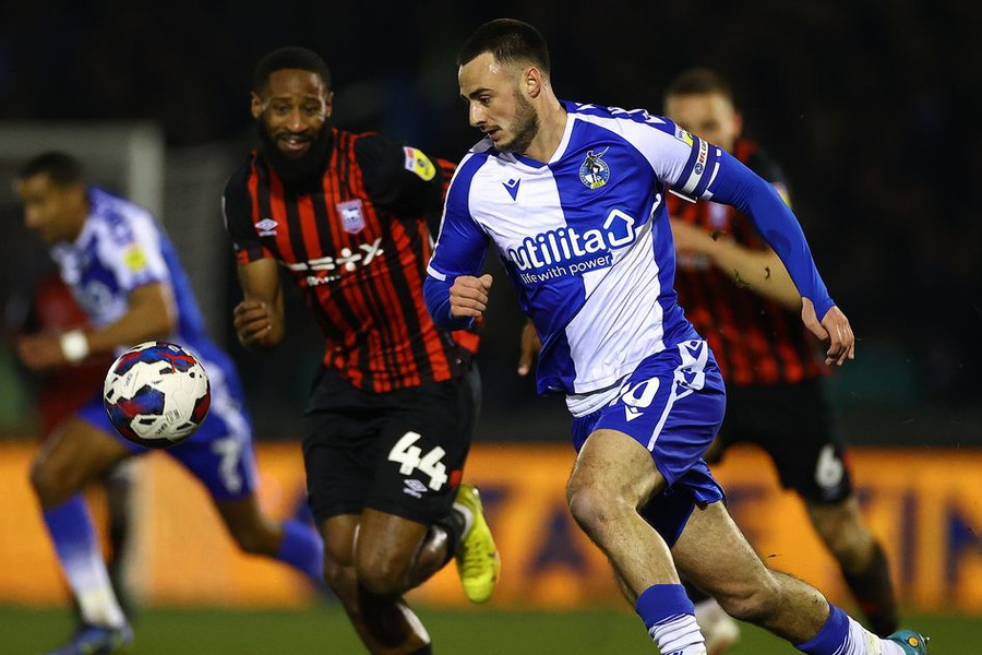Nhận định, dự đoán Ipswich Town vs Bristol Rovers: Cách biệt 2 bàn