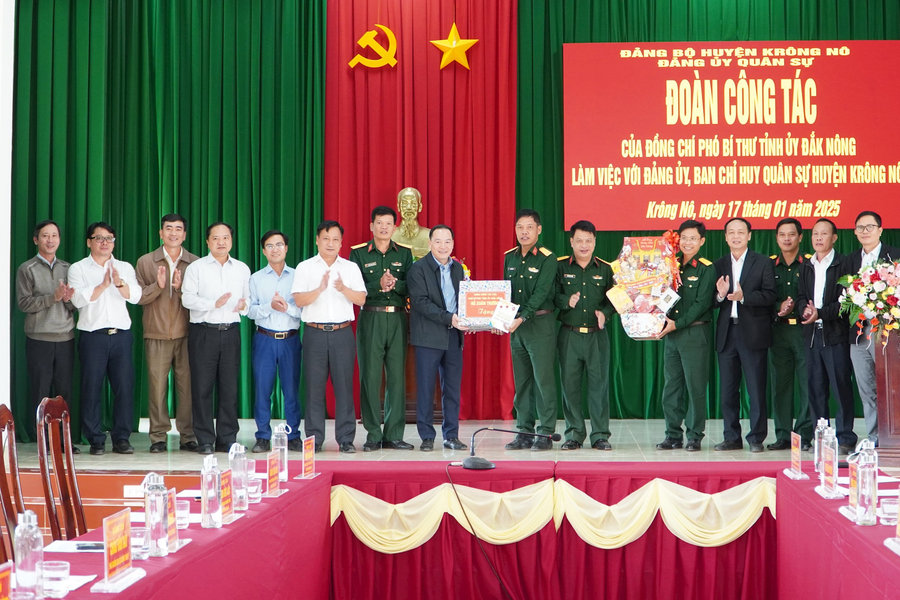 Phó Bí thư Tỉnh ủy Hồ Xuân Trường làm việc với Đảng ủy Quân sự huyện Krông Nô