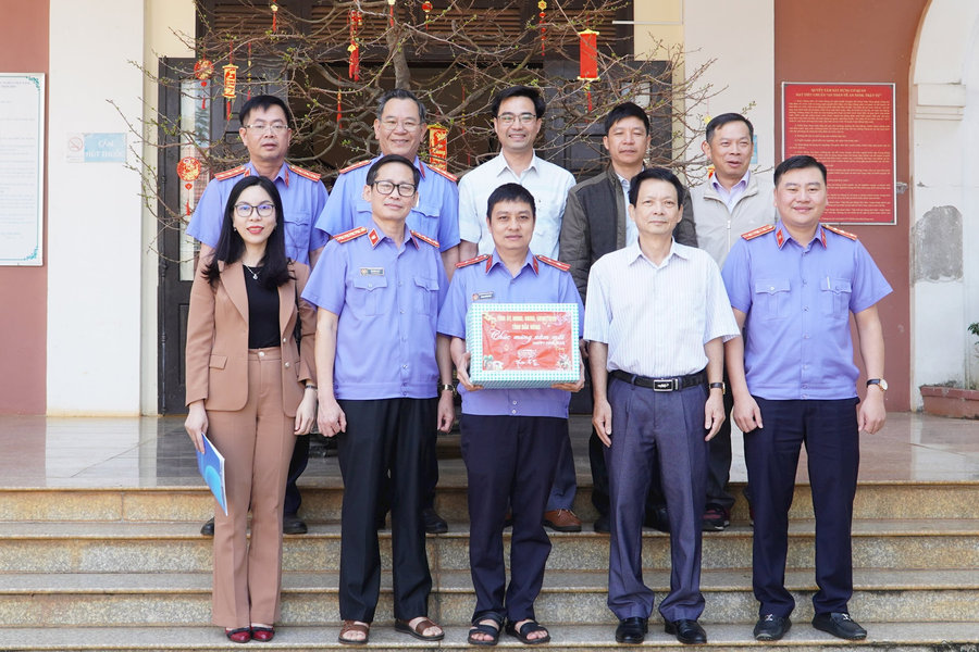 Đoàn công tác tỉnh Đắk Nông chúc tết các cơ quan, đơn vị ở Gia Nghĩa