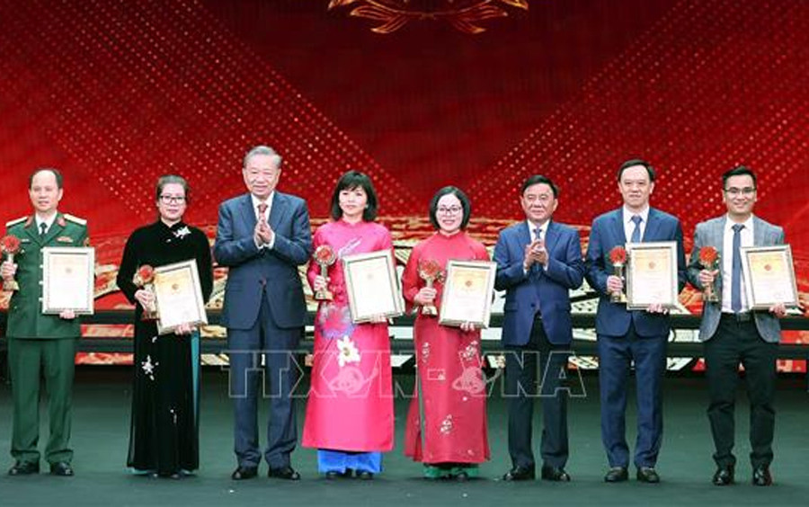 Phát động Giải báo chí Búa liềm vàng lần thứ X - năm 2025