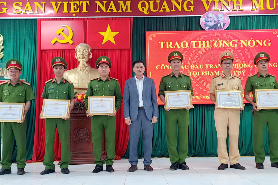 Công an huyện Đắk Glong phá vụ án vận chuyển 1,408kg ma túy