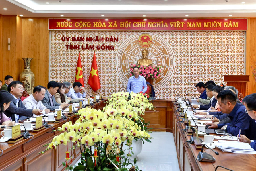 Chủ tịch UBND tỉnh Trần Hồng Thái chủ trì họp công tác chuẩn bị thu hút đầu tư các dự án vốn ngoài ngân sách