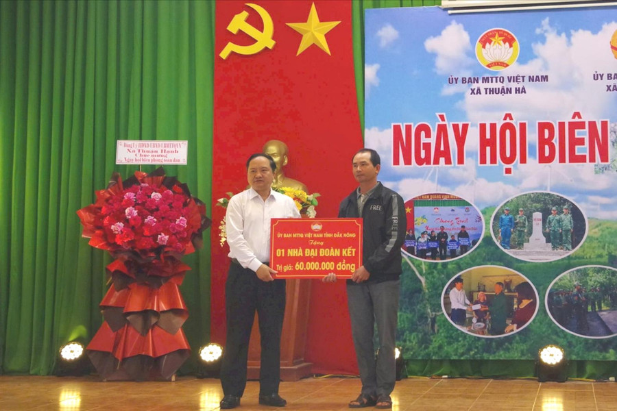 Ngày hội biên phòng toàn dân điểm ở xã biên giới Đắk Nông