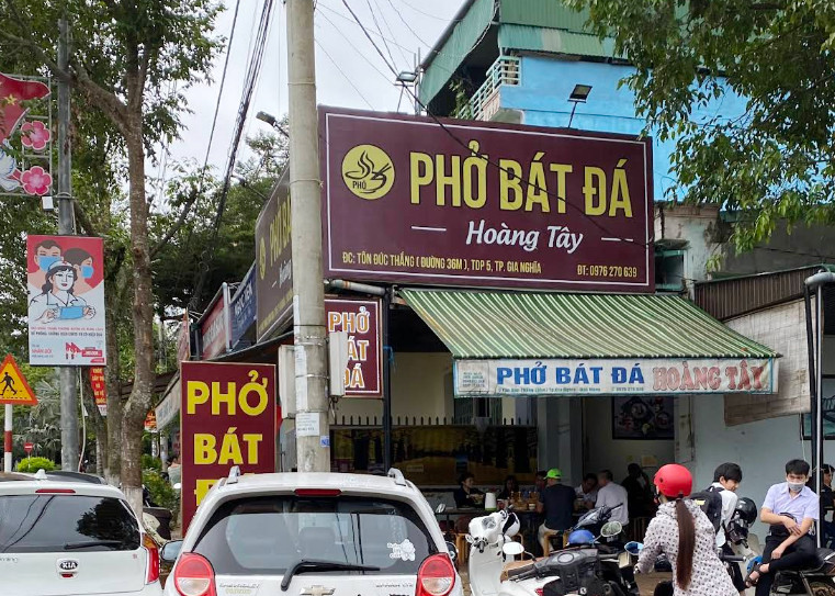 Phở bát đá Hoàng Tây
