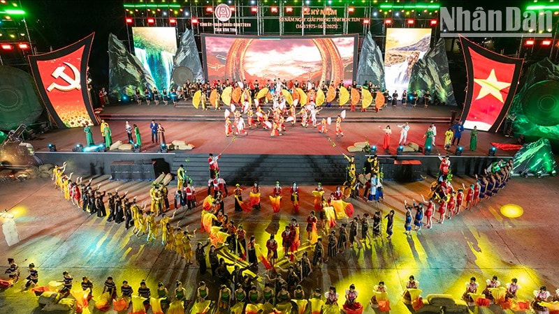 Long trọng tổ chức Lễ kỷ niệm 50 năm Ngày giải phóng tỉnh Kon Tum