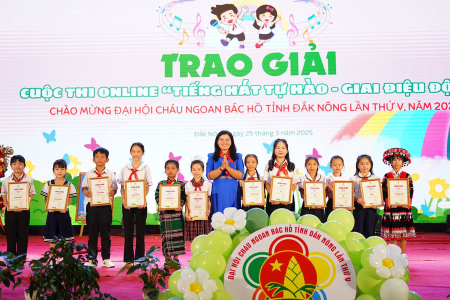 Đắk Nông trao giải Cuộc thi online "Tiếng hát tự hào - Giai điệu Đội ta"