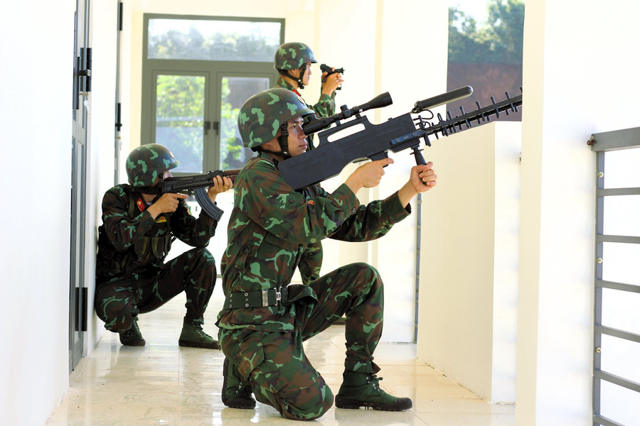 Lính trinh sát, cơ giới huấn luyện giỏi, sẵn sàng chiến đấu cao