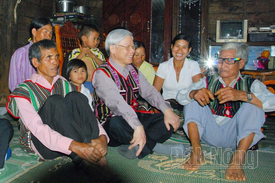 Tổng Bí thư Nguyễn Phú Trọng nhà văn hóa lớn – vị lãnh đạo của Đảng luôn quan tâm đến đội ngũ văn nghệ sĩ, trí thức