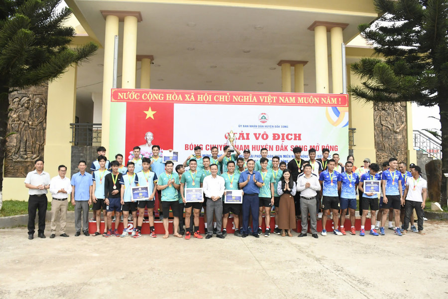 Bế mạc Giải vô địch bóng chuyền nam huyện Đắk Song năm 2025
