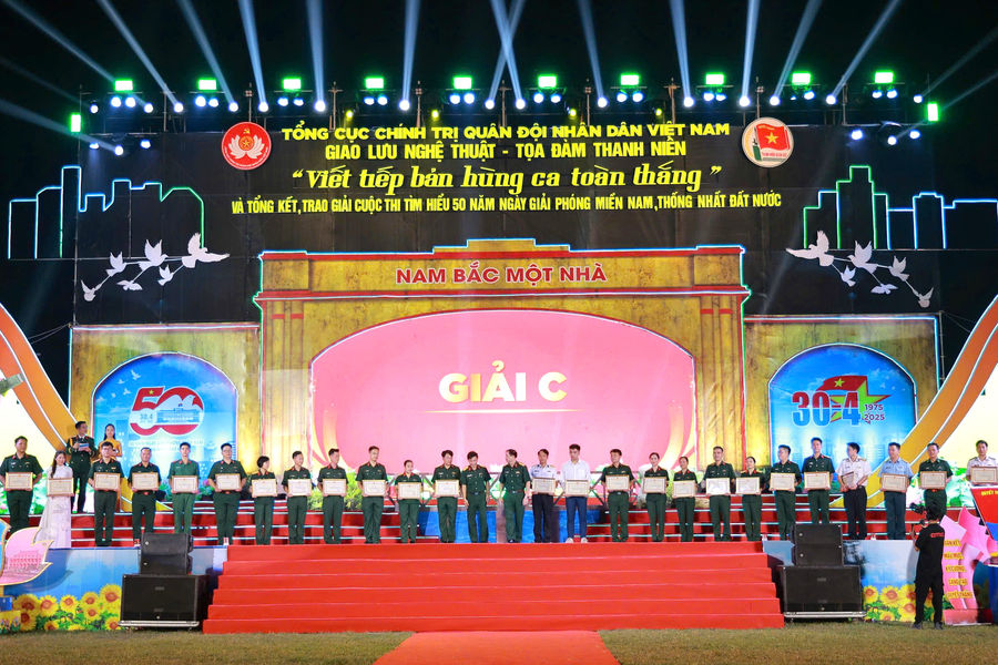 Binh đoàn 16 đoạt giải C Cuộc thi tìm hiểu 50 năm Ngày giải phóng miền Nam