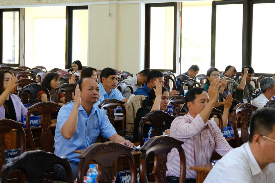 Kỳ họp lần thứ 22 HĐND huyện Lâm Hà khóa VII thông qua 11 nghị quyết