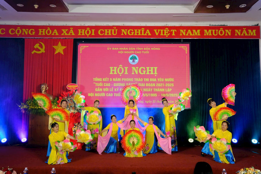 Người cao tuổi Đắk Nông sống vui, khỏe, có ích