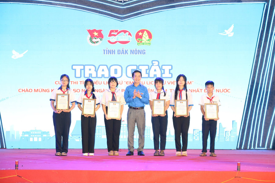 Đắk Nông trao giải Cuộc thi “Em yêu lịch sử Việt Nam”