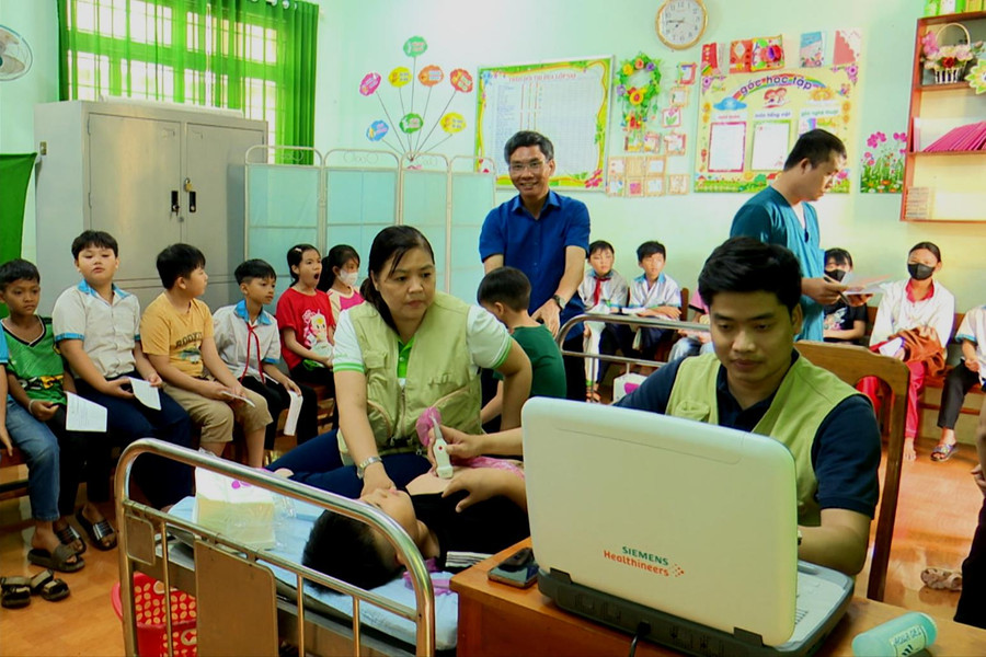 Khám tim nhân đạo cho 1.200 trẻ em Đắk R'lấp