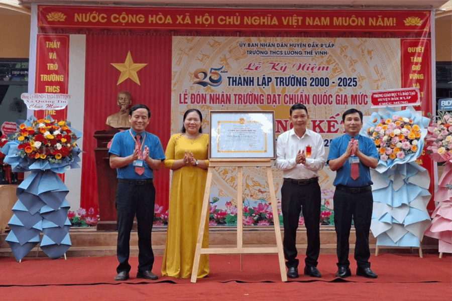 Trường học thứ 7 của huyện Đắk R’lấp đạt chuẩn quốc gia mức độ 2