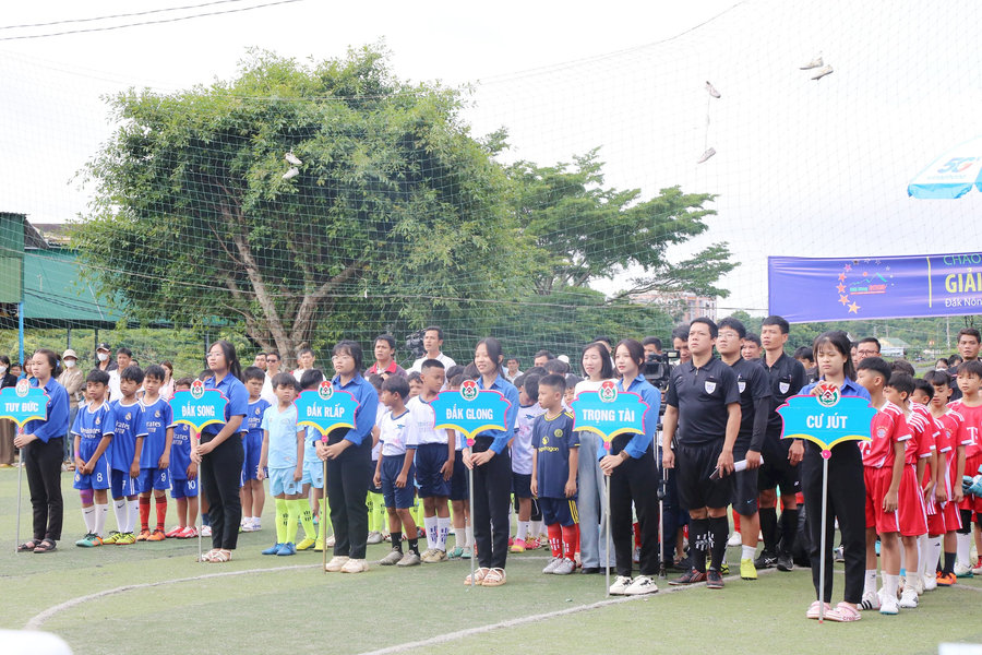 Hình ảnh khai mạc Giải Bóng đá U11 – Cúp Báo Đắk Nông năm 2025