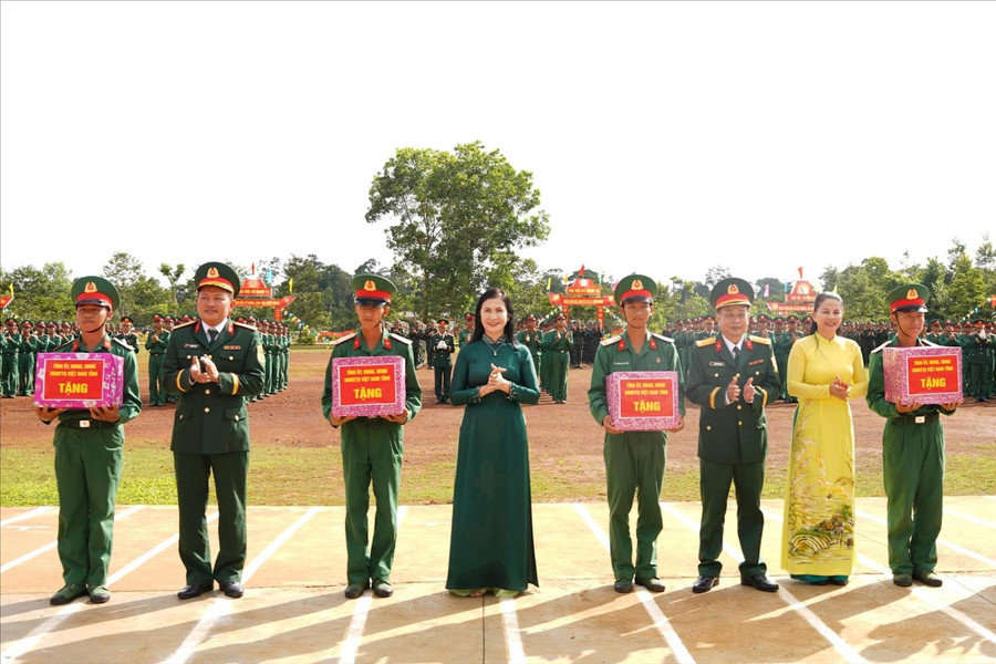 Hơn 490 chiến sĩ mới Trung đoàn 994 hoàn thành chương trình huấn luyện