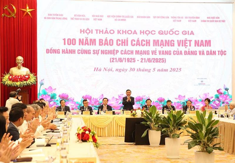 100 năm Báo chí cách mạng Việt Nam đồng hành cùng sự nghiệp vẻ vang của Đảng và dân tộc