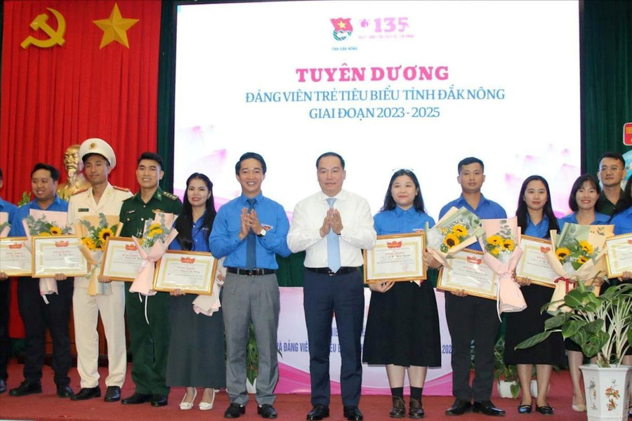Đảng viên trẻ Đắk Nông xung kích, đi đầu trong các phong trào