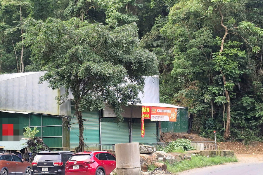 Tình trạng xây dựng, cơi nới công trình trên đất rừng phòng hộ đèo Bảo Lộc đã diễn ra trong thời gian dài