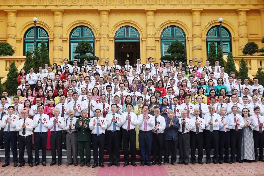 Chủ tịch nước Lương Cường gặp mặt các nhà báo tiêu biểu toàn quốc