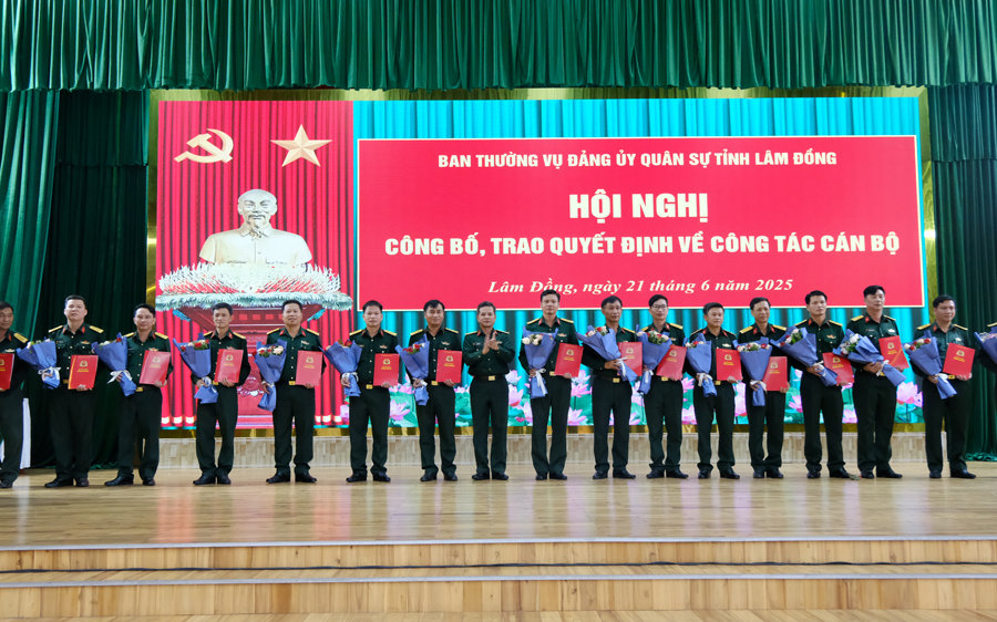 Đảng uỷ Quân sự tỉnh Lâm Đồng công bố các quyết định về công tác cán bộ
