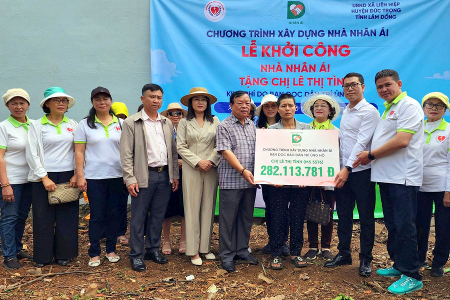 Gần 1,1 tỷ đồng giúp 1 hộ khó khăn