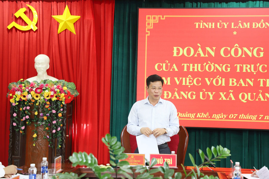 Phó Bí thư Tỉnh ủy Lưu Văn Trung làm việc với Đảng ủy xã Quảng Khê