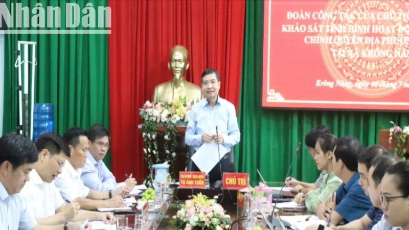 Chủ tịch Ủy ban nhân dân tỉnh Đắk Lắk khảo sát tình hình vận hành chính quyền 2 cấp