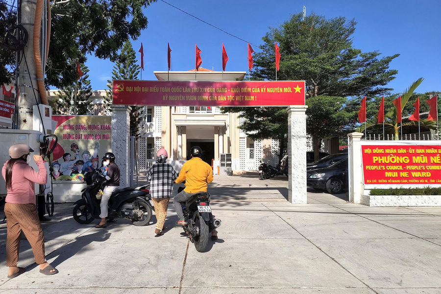 Người dân quen dần với bộ máy làm việc ở xã, phường