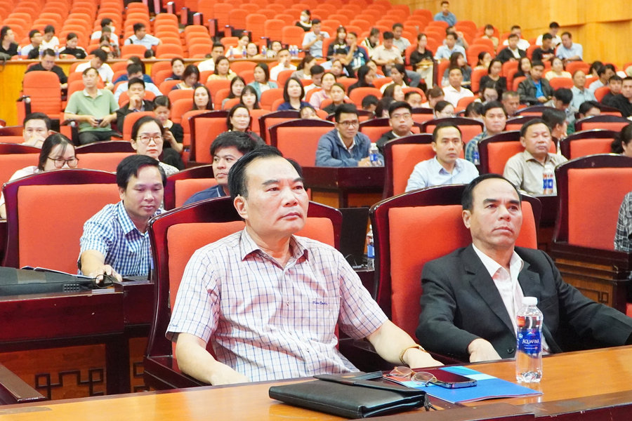 Lâm Đồng: Hơn 300 cán bộ, công chức cấp xã được tập huấn giải quyết thủ tục hành chính