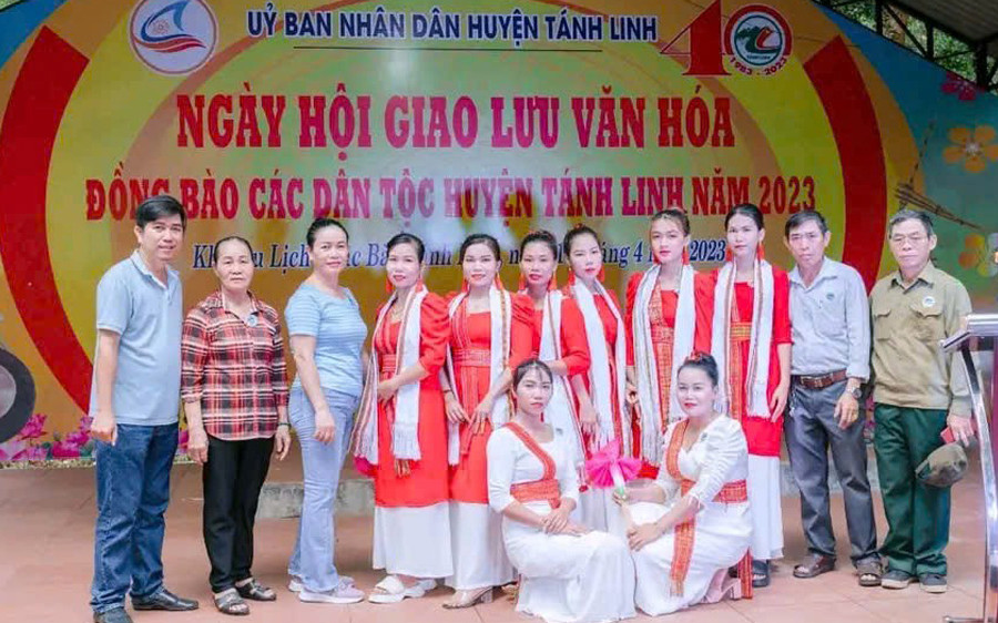 Thôn Chăm đổi thay