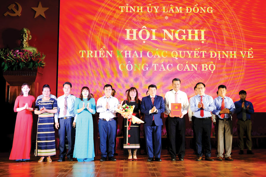 Xây dựng xã Đạ Huoai 3 giàu đẹp - văn minh - nghĩa tình