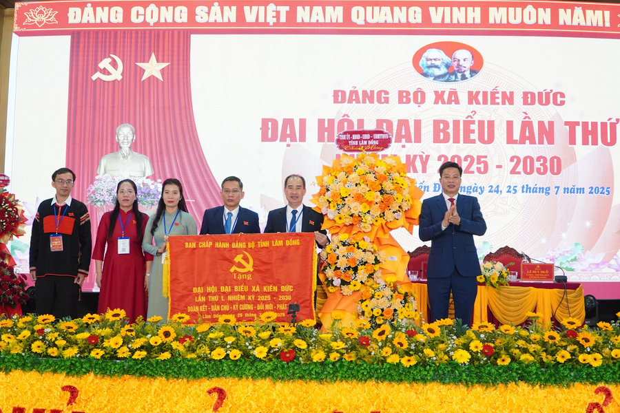 Xây dựng Đảng bộ Kiến Đức vững mạnh, phát triển bền vững