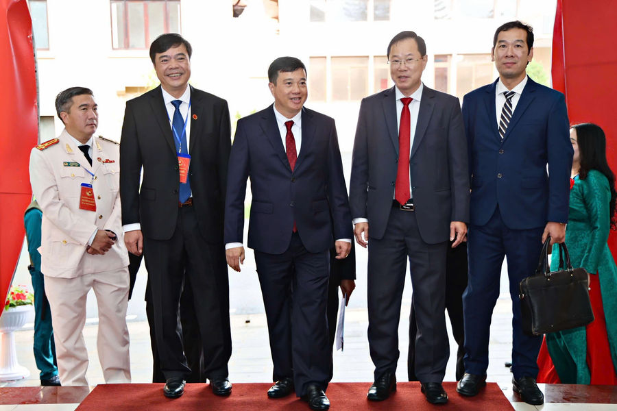Đồng chí Y Thanh Hà Niê Kđăm, Bí thư Tỉnh ủy Lâm Đồng dự và chỉ đạo Đại hội đại biểu Đảng bộ phường Xuân Hương - Đà Lạt