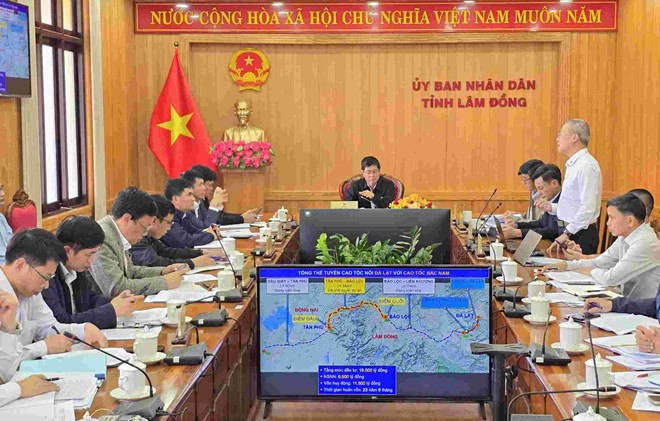 Cao tốc 18.000 tỉ đồng ở Lâm Đồng gặp vướng mắc khi giải phóng mặt bằng