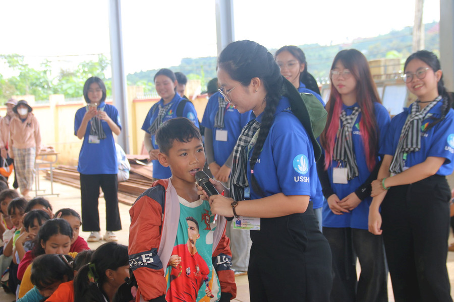 Mùa hè xanh, lan tỏa yêu thương đến vùng khó khăn
