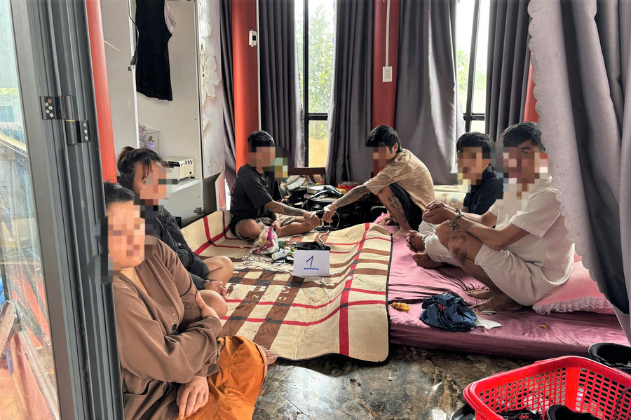 Lâm Đồng: Bắt quả tang 6 người tổ chức sử dụng ma túy