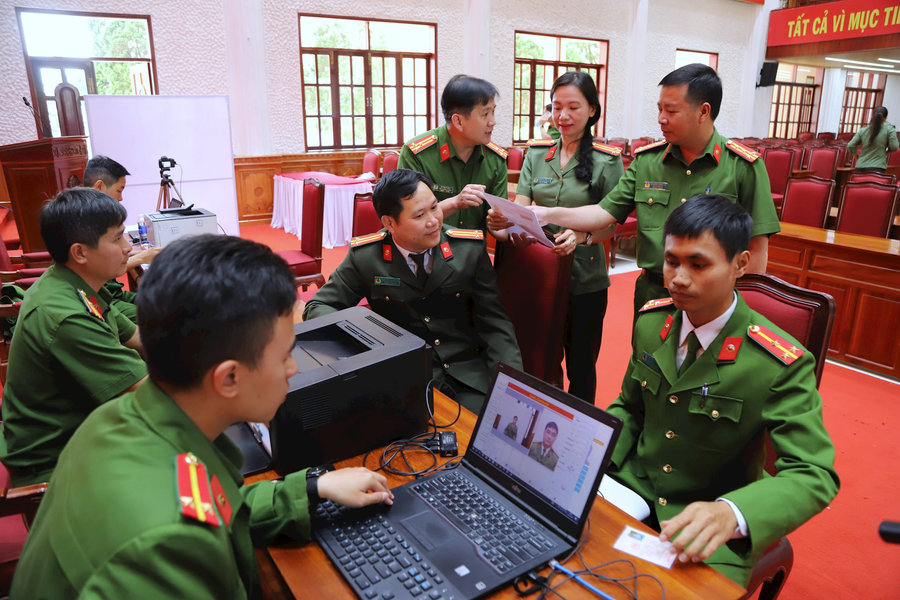 Lâm Đồng: Triển khai cao điểm đổi Thẻ đảng viên có gắn chíp điện tử