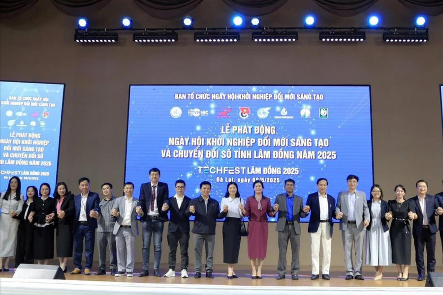 Thi thiết kế website “BrandID - Công dân số với tên miền ID.VN”: Bùng nổ sáng tạo của sinh viên