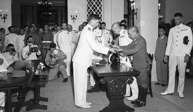 Xác định đúng đối tượng tác chiến trong Cách mạng Tháng Tám năm 1945