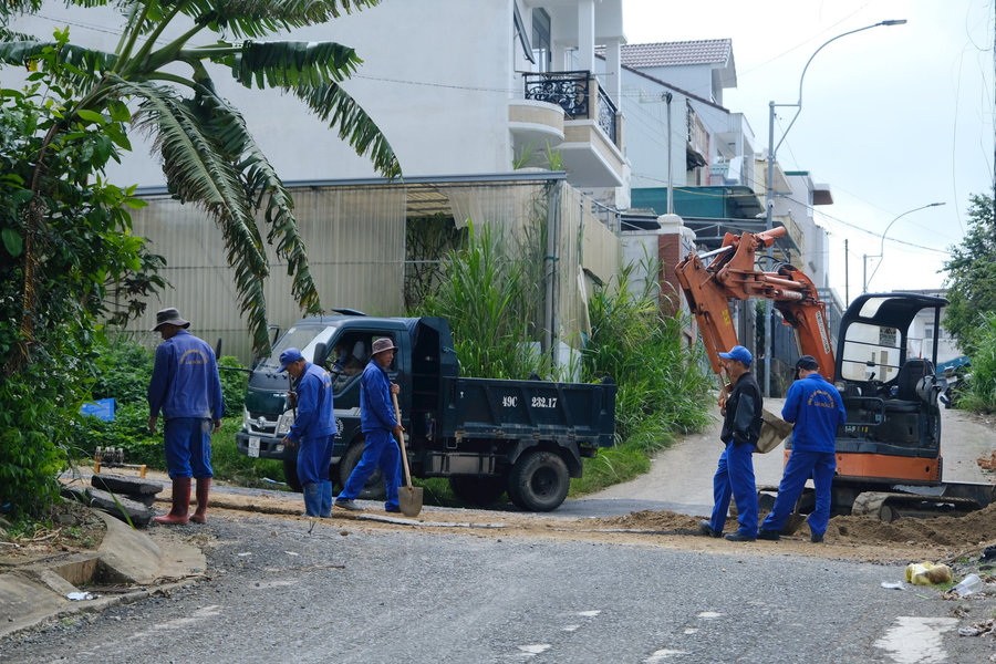 Gấp rút nâng cấp hệ thống nước sạch khu Nguyên Tử Lực - Trần Anh Tông