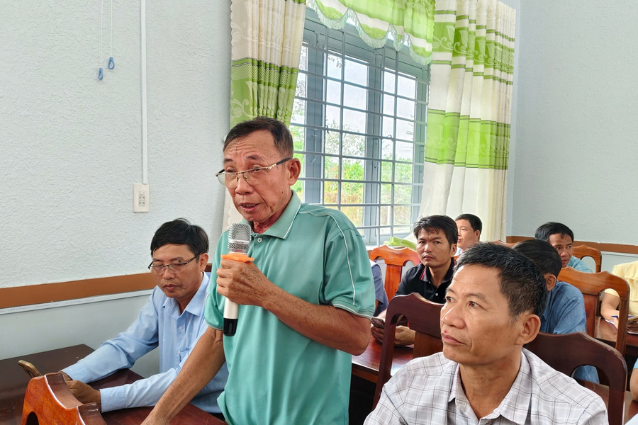 Cử tri xã Cát Tiên 2 mong muốn quy hoạch các mỏ đất để người dân đổ nền