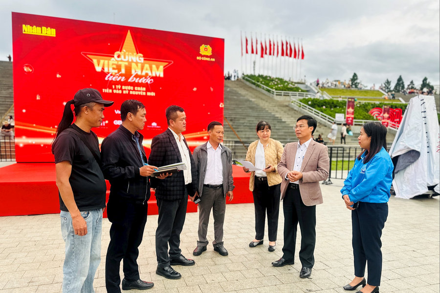 Chuẩn bị chu đáo Lễ phát động bảo vệ môi trường và “Cùng Việt Nam tiến bước”