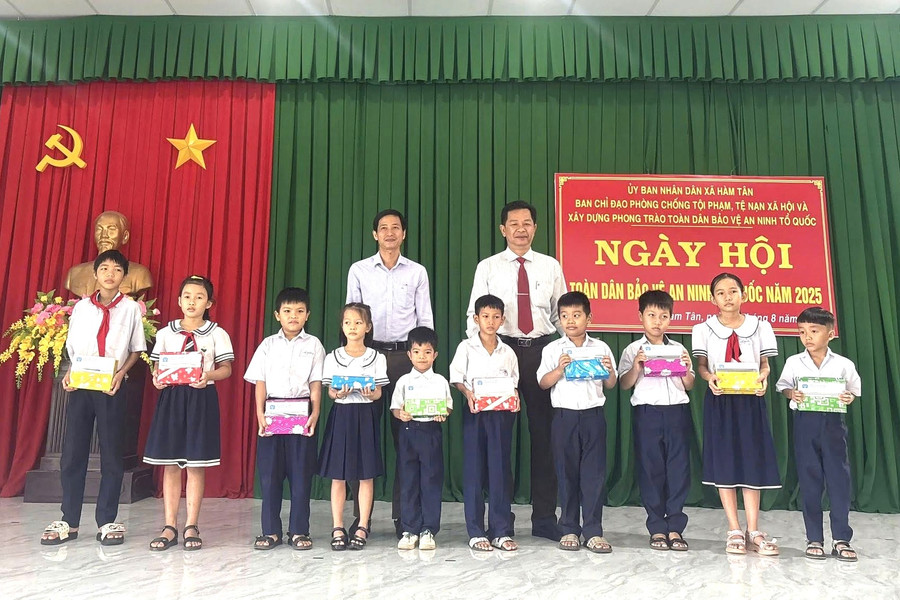 Sôi nổi Ngày hội toàn dân bảo vệ an ninh Tổ quốc ở Hàm Tân